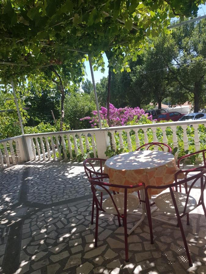 Sobe I Apartmani Marovic Petrovac Ngoại thất bức ảnh
