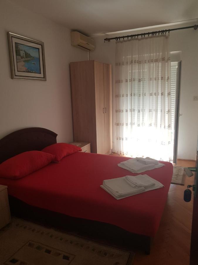 Sobe I Apartmani Marovic Petrovac Ngoại thất bức ảnh