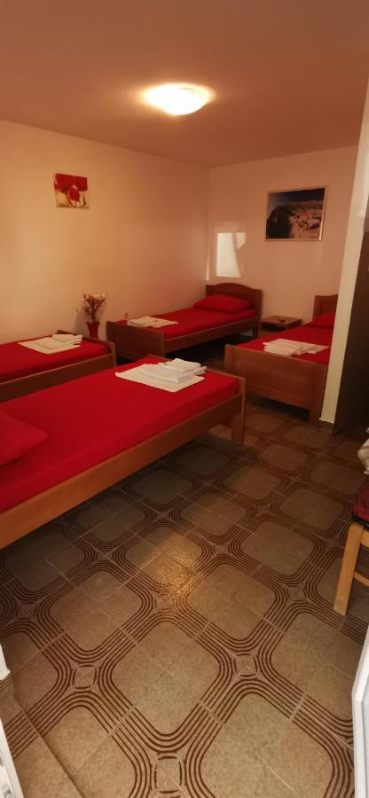 Sobe I Apartmani Marovic Petrovac Ngoại thất bức ảnh