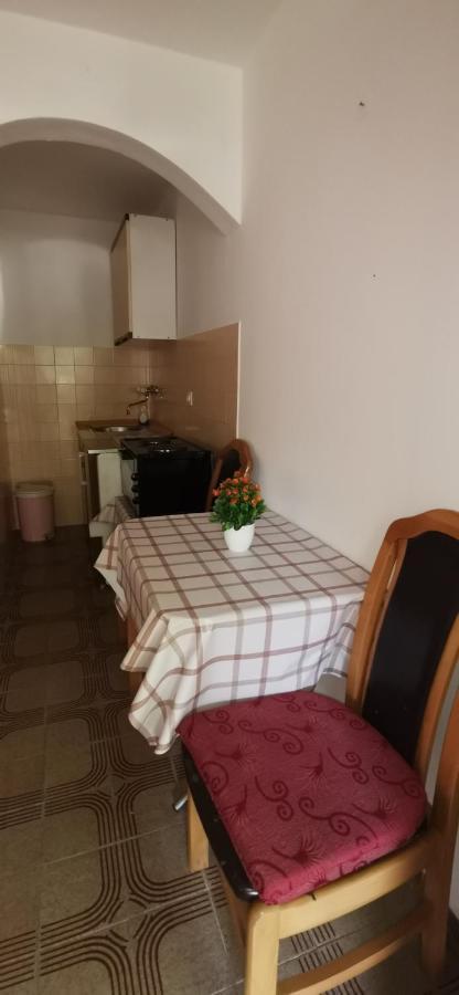Sobe I Apartmani Marovic Petrovac Ngoại thất bức ảnh